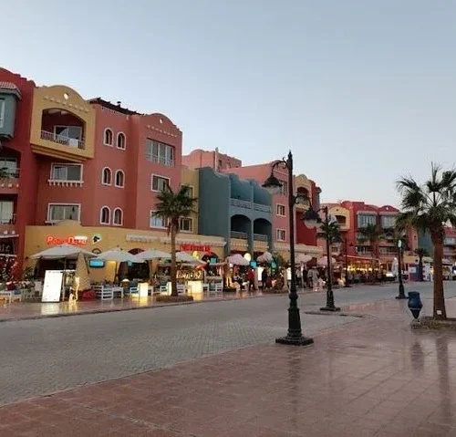 Entdecken Sie das nächtliche Hurghada – Private Stadtführung