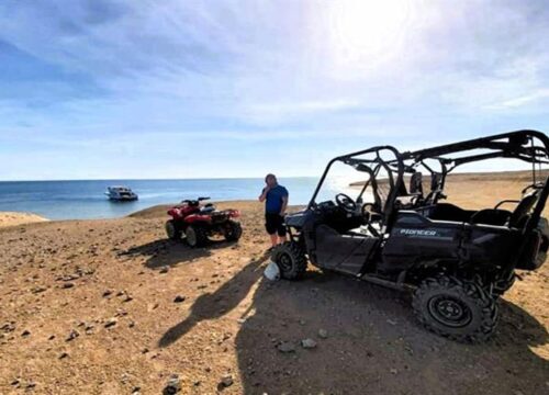 Excursion en quad et en buggy à Hurghada avec vue sur la mer et chameau au lever du soleil